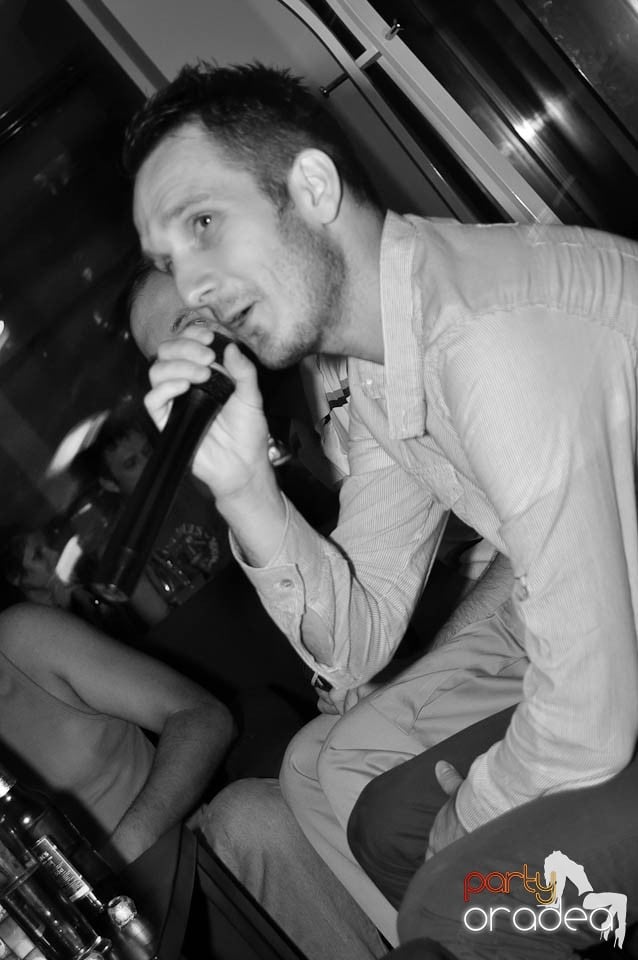 Karaoke Party în Blondy's, 