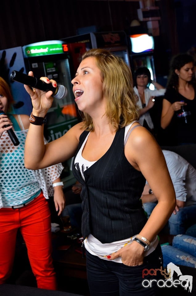 Karaoke Party în Delice Cafe, Delice Cafe 2