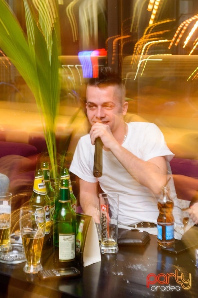 Karaoke party, 