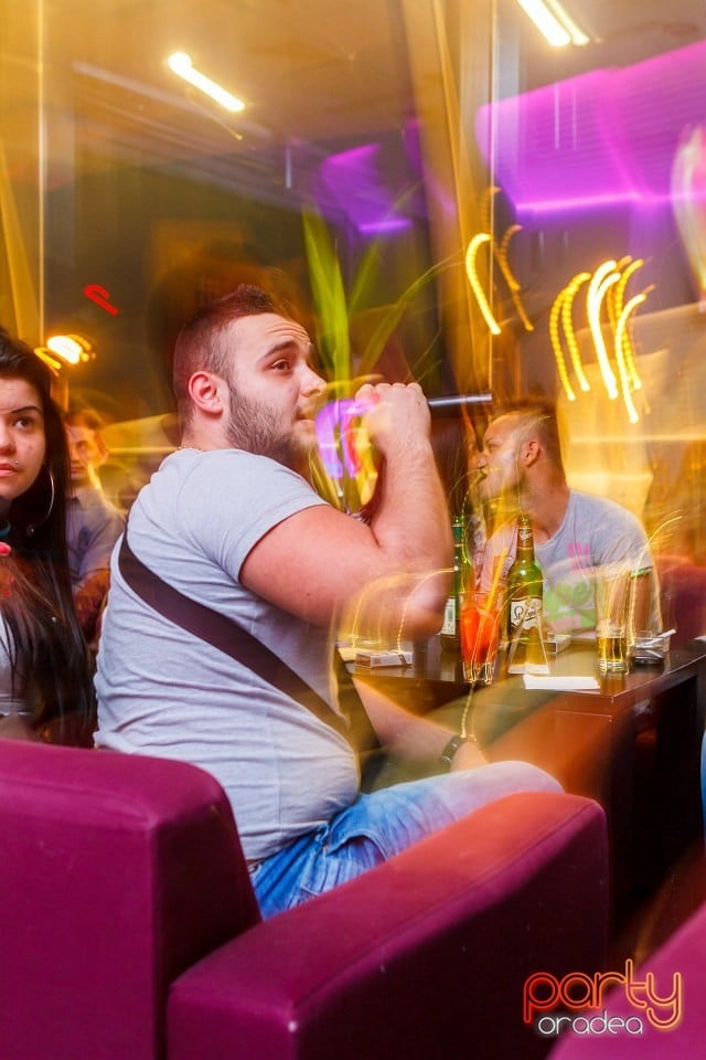 Karaoke şi show de dans, 