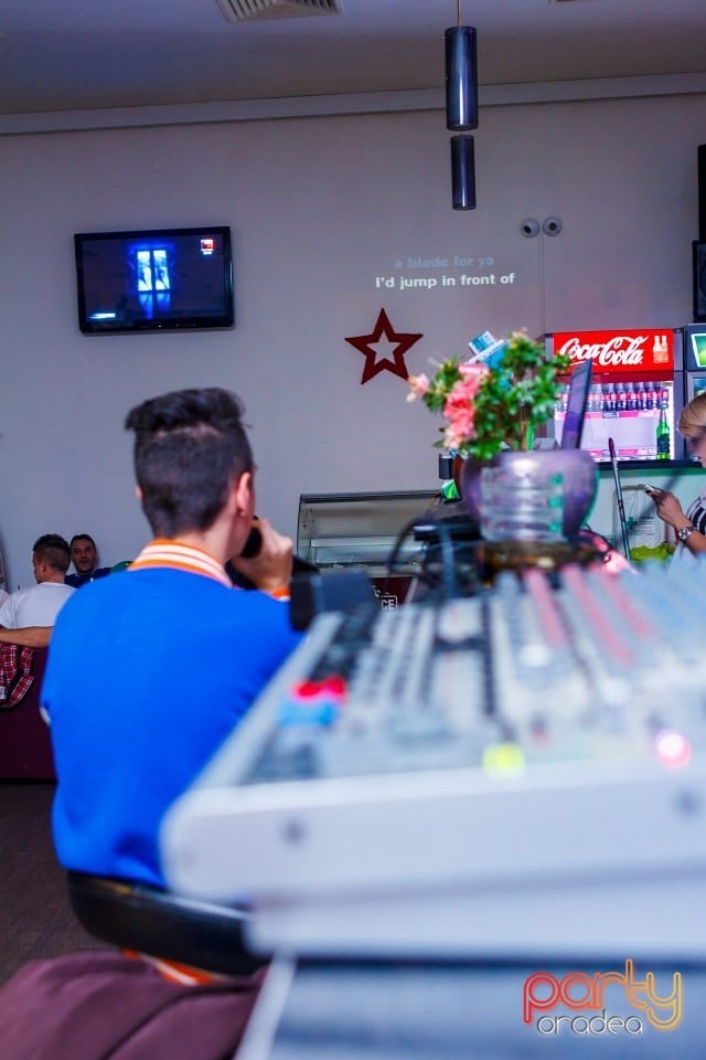 Karaoke şi show de dans, 