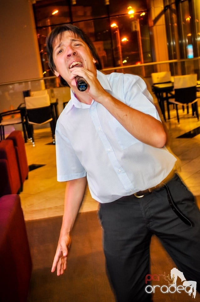 Karaoke night, 