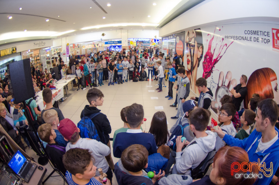 Kendama Contest @ Lotus Center, Lotus Center