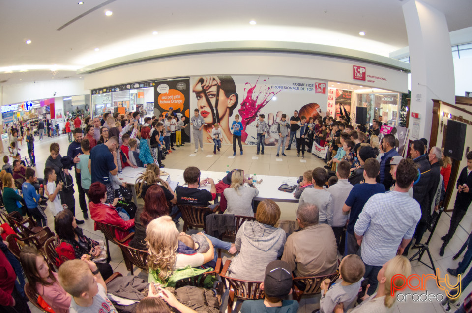 Kendama Contest @ Lotus Center, Lotus Center