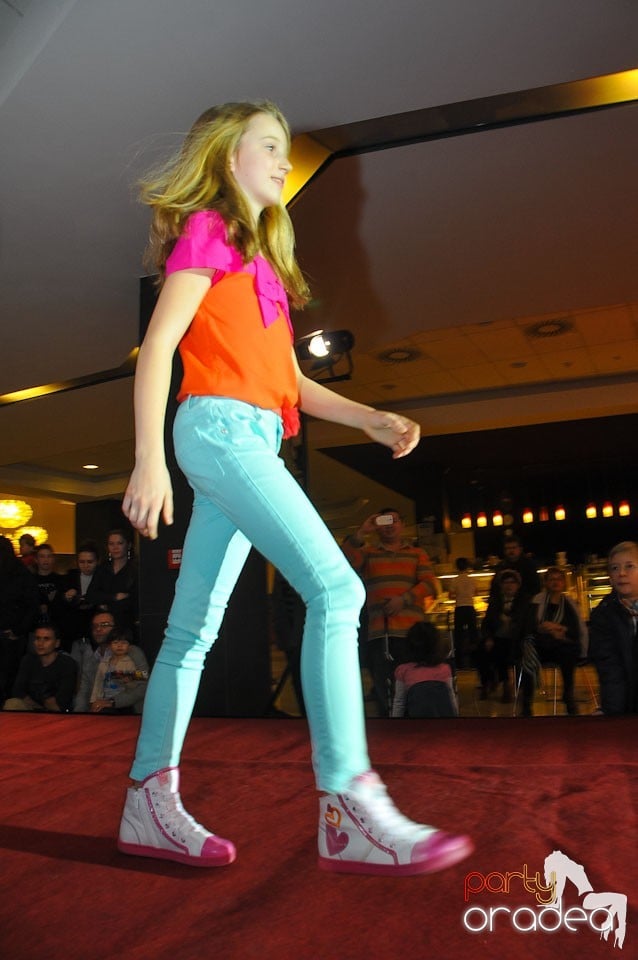 Kids Fashion Show, Lotus Center