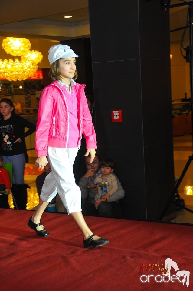 Kids Fashion Show, Lotus Center