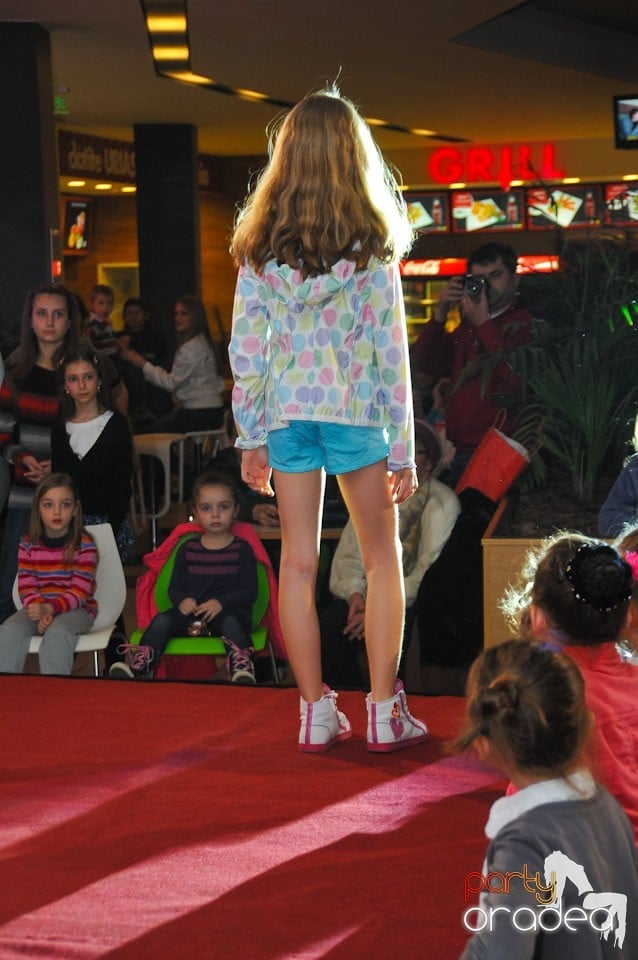 Kids Fashion Show, Lotus Center