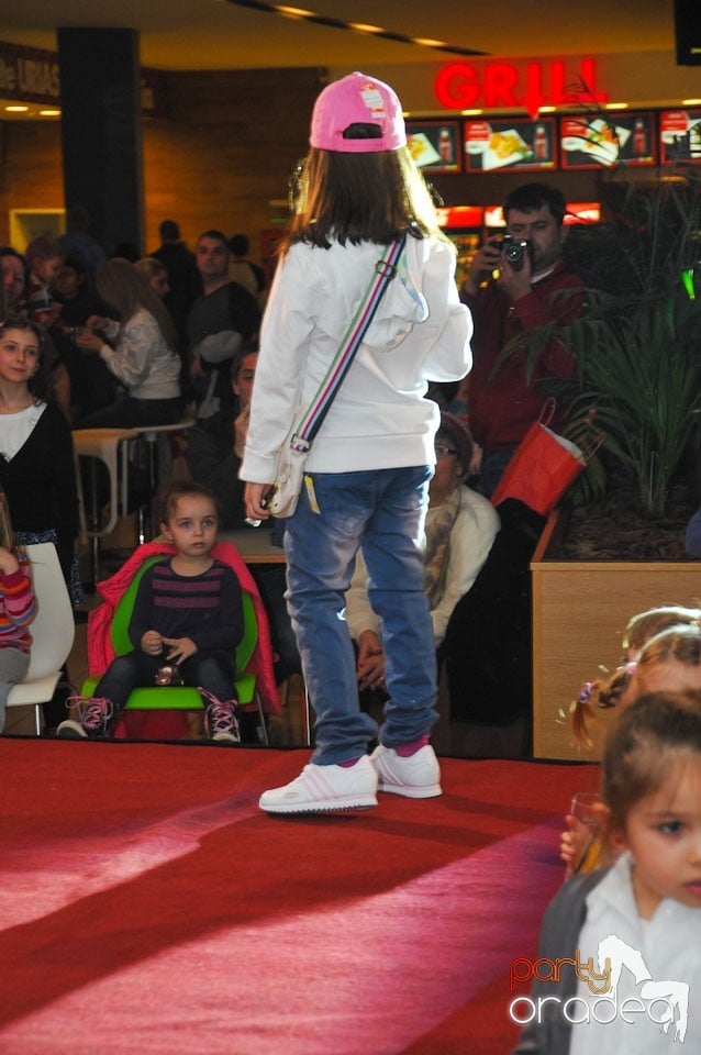 Kids Fashion Show, Lotus Center