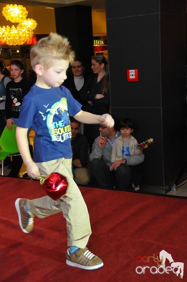 Kids Fashion Show, Lotus Center