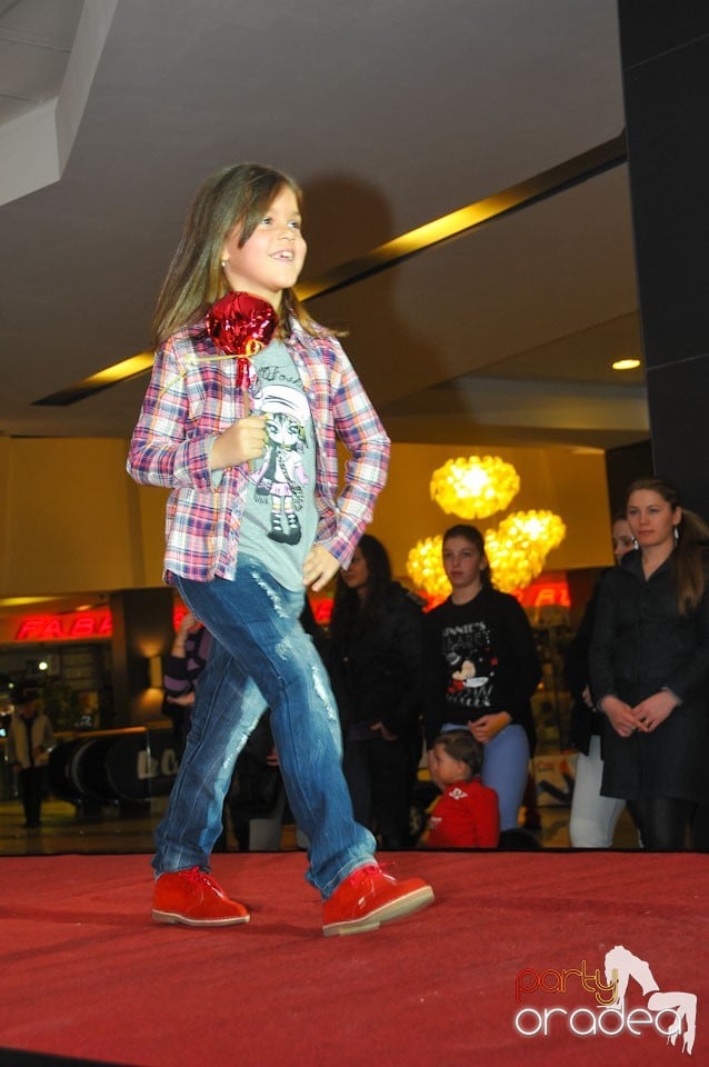 Kids Fashion Show, Lotus Center