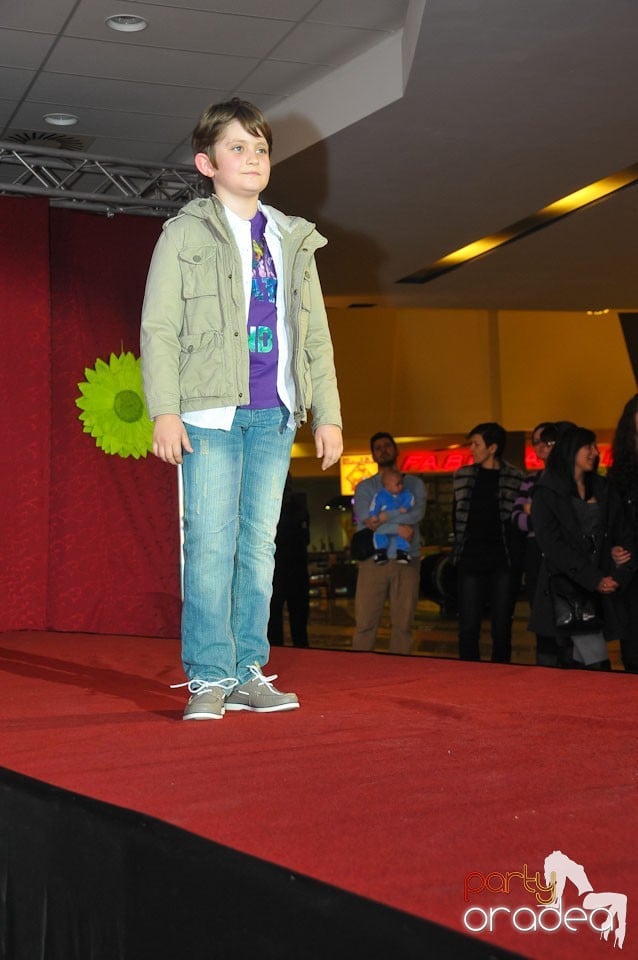 Kids Fashion Show, Lotus Center