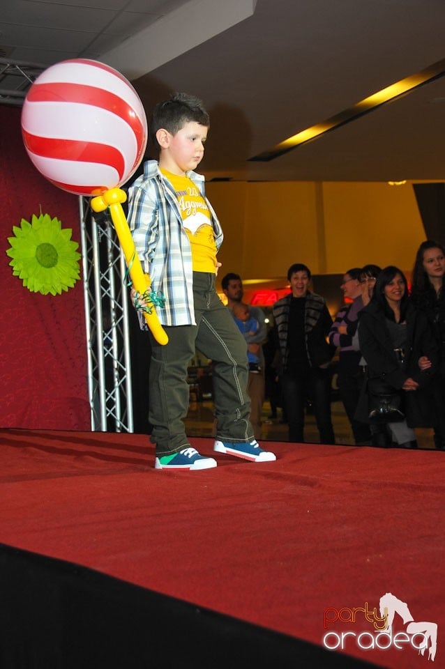 Kids Fashion Show, Lotus Center