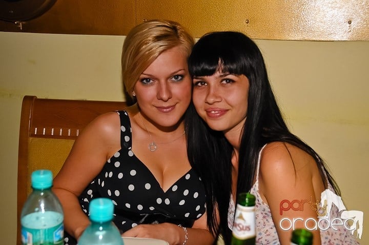 La adâncime în club Yellow, 