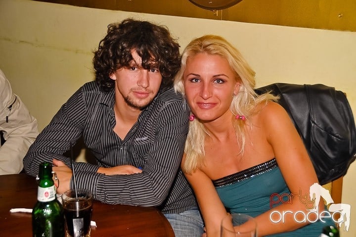 La adâncime în club Yellow, 