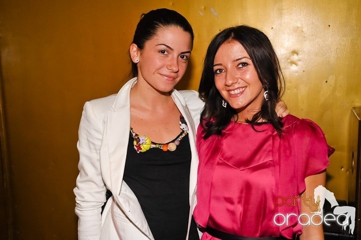 La adâncime în club Yellow, 