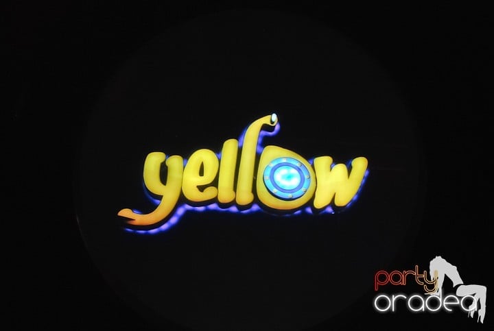 La adâncime în club Yellow, 