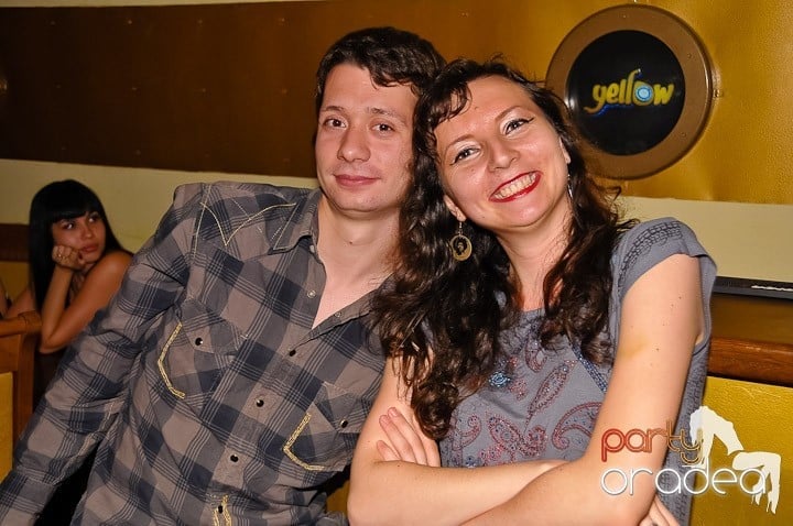 La adâncime în club Yellow, 