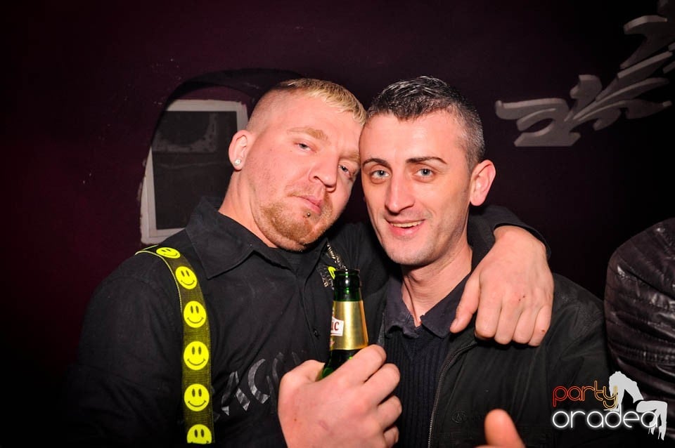 Ladies Jeans Night în Atti's, 