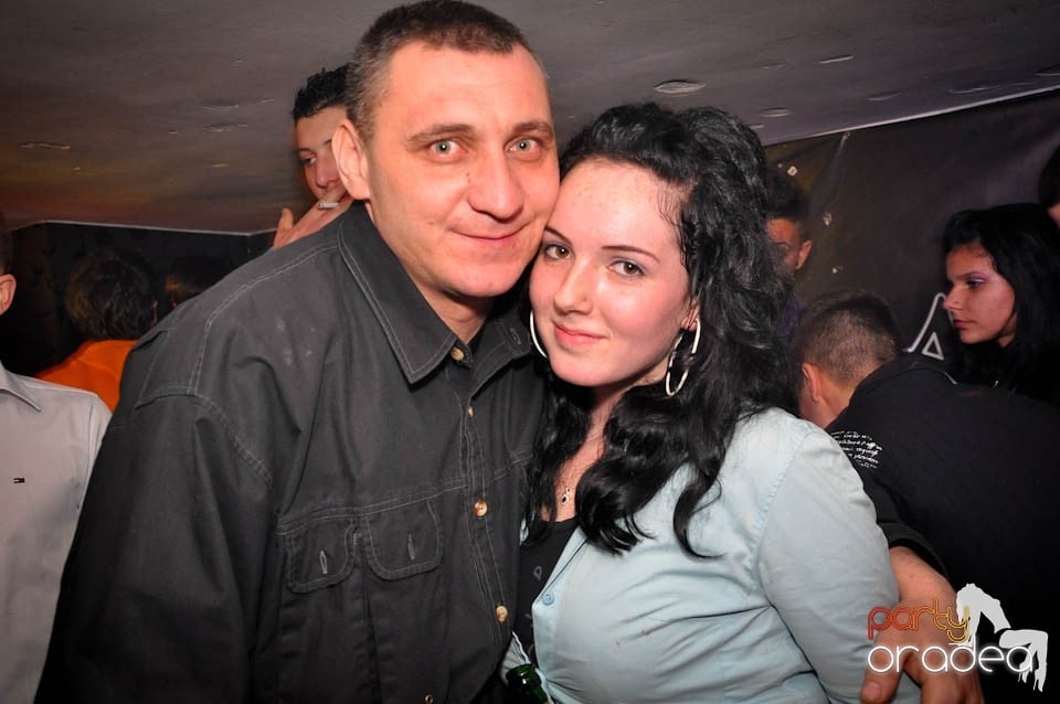 Ladies Jeans Night în Atti's, 