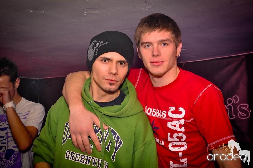 Ladies Jeans Night în Atti's, 