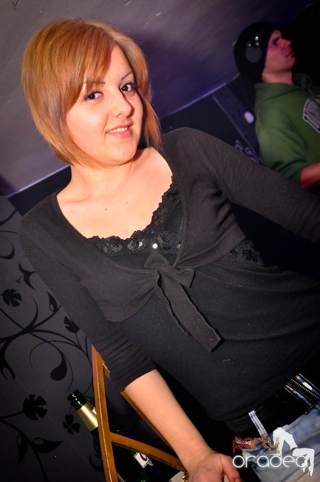 Ladies Jeans Night în Atti's, 