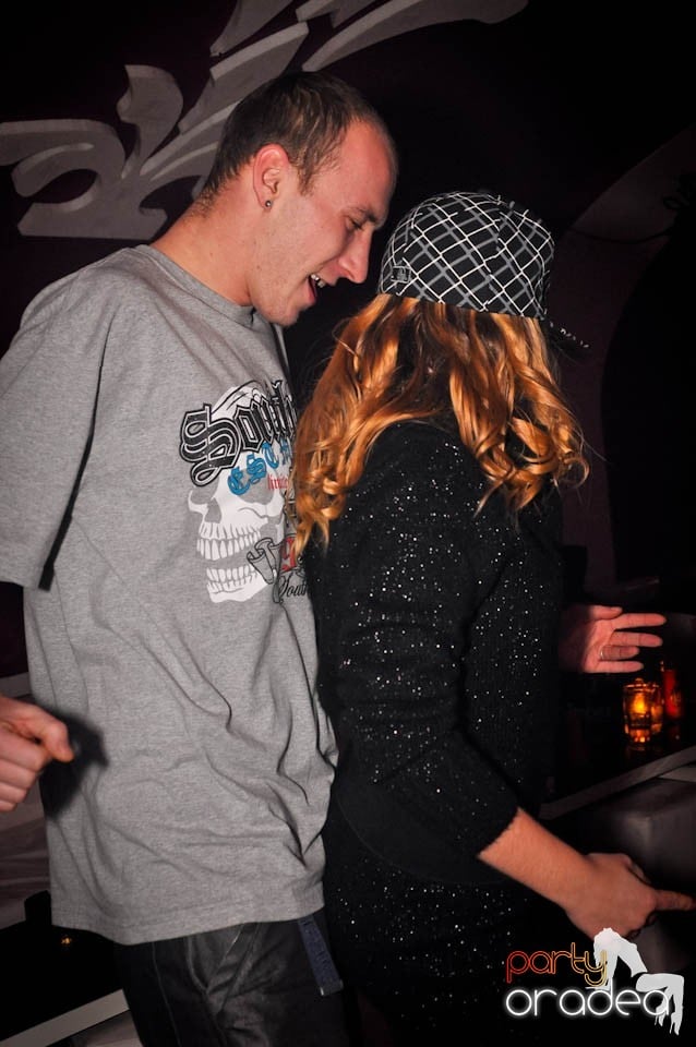 Ladies Jeans Night în Atti's, 