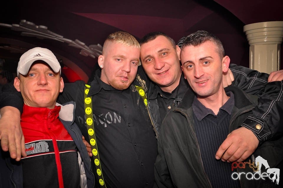 Ladies Jeans Night în Atti's, 