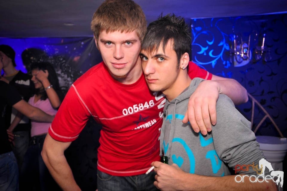 Ladies Jeans Night în Atti's, 