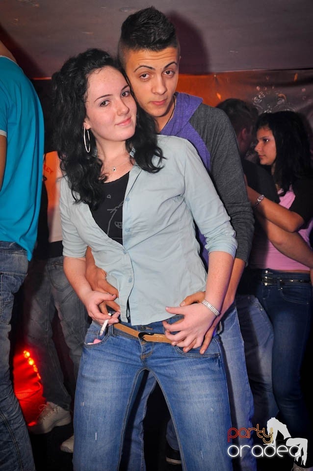 Ladies Jeans Night în Atti's, 