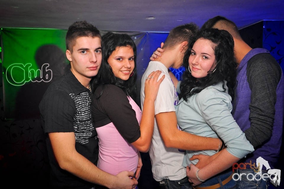 Ladies Jeans Night în Atti's, 