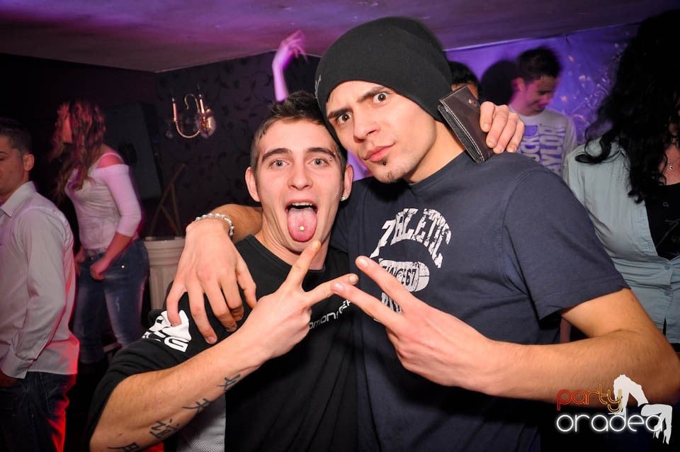 Ladies Jeans Night în Atti's, 