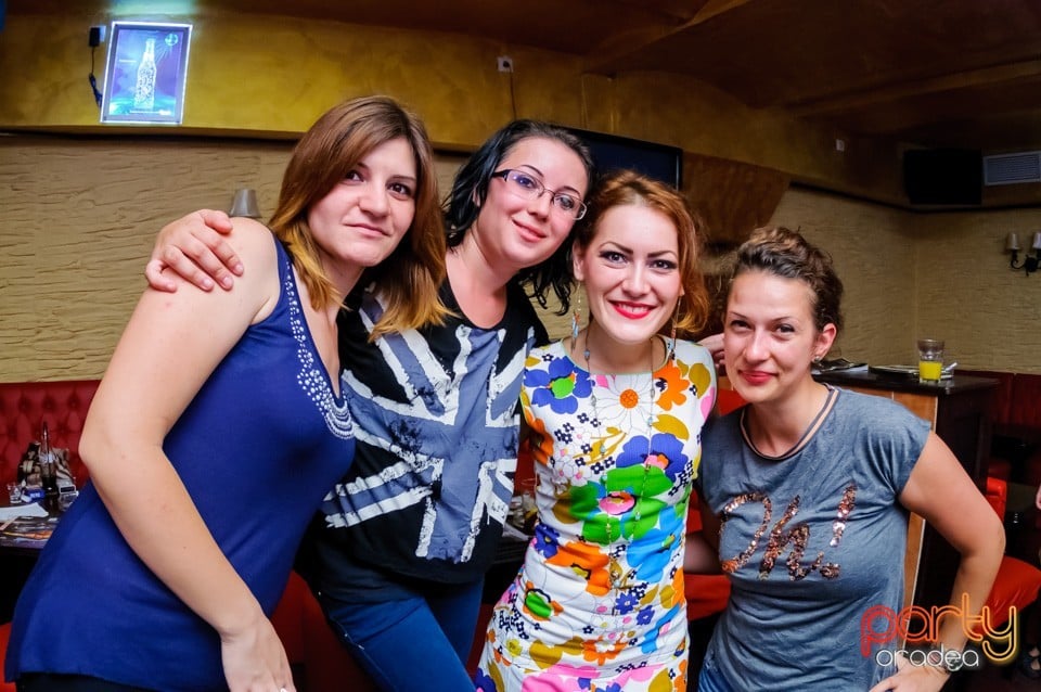 Ladies Night Out, Downtown Paparazzi