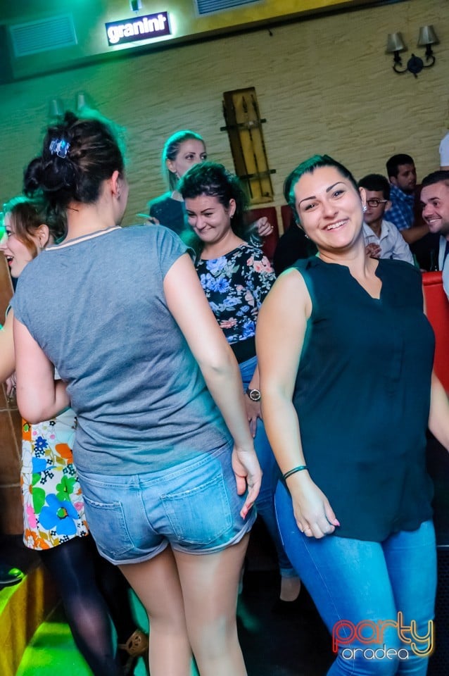 Ladies Night Out, Downtown Paparazzi