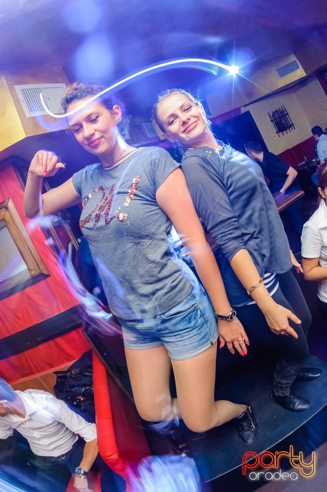Ladies Night Out, Downtown Paparazzi