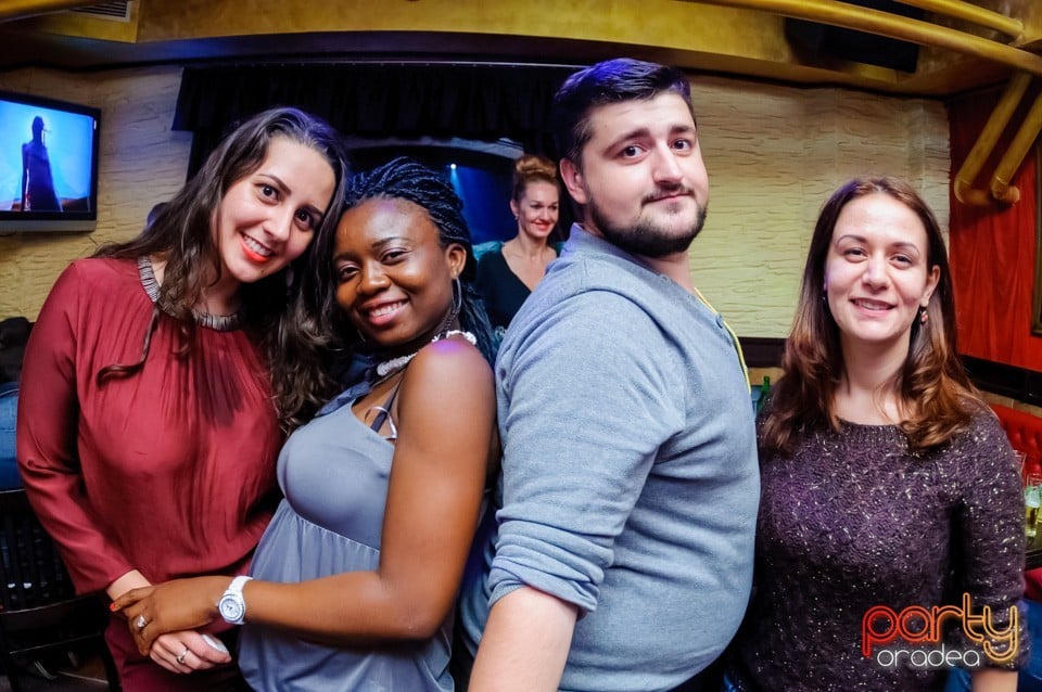 Ladies Night Out, Downtown Paparazzi