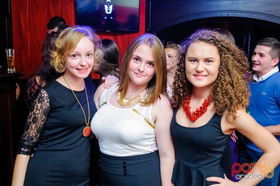 Ladies Night Out, Downtown Paparazzi