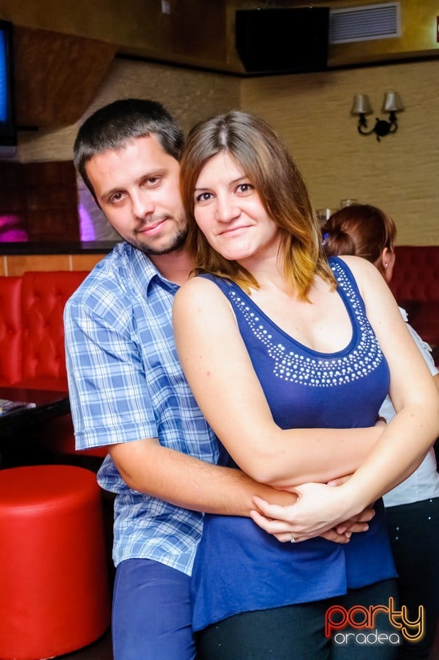 Ladies Night Out, Downtown Paparazzi