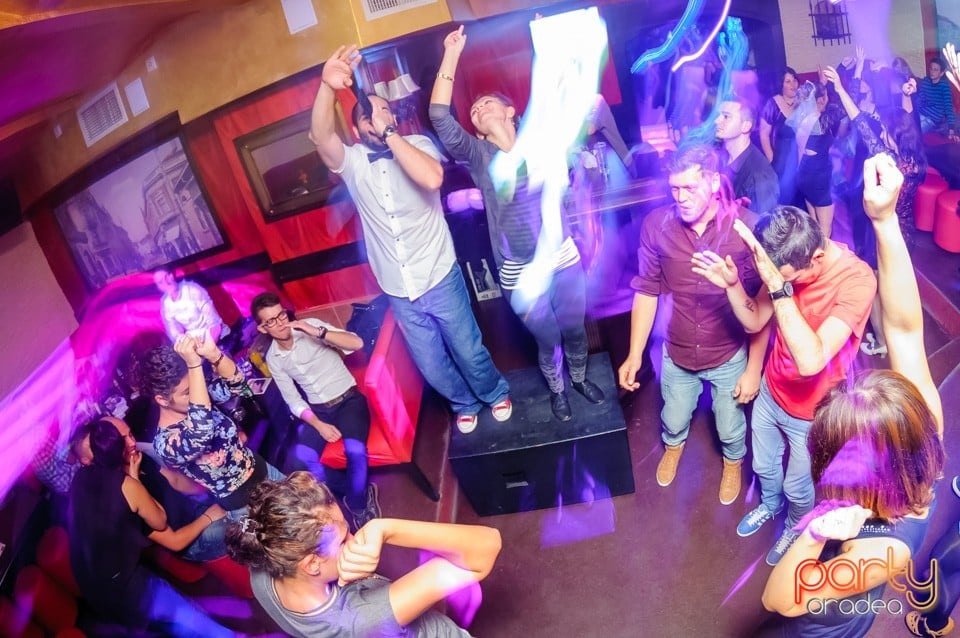 Ladies Night Out, Downtown Paparazzi