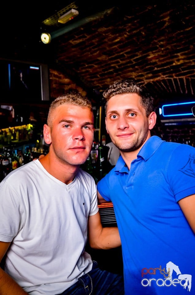 Lakodalmas-mulatos party, 