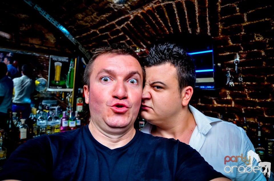 Lakodalmas-mulatos party, 