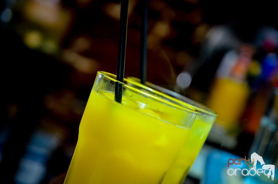 Lakodalmas-mulatos party, 