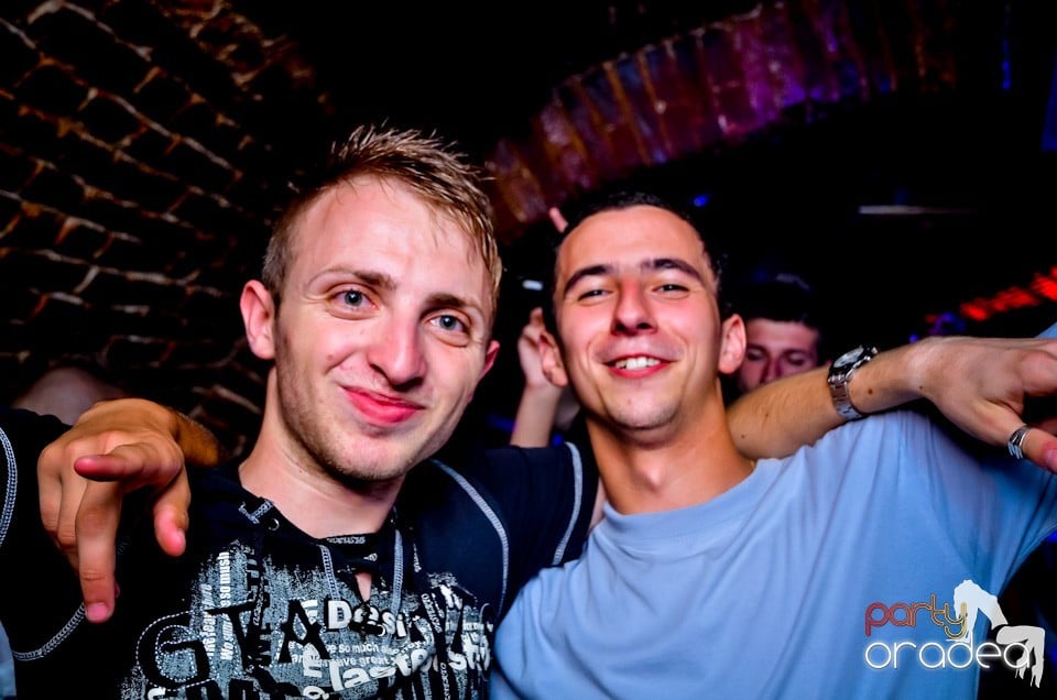 Lakodalmas-mulatos party, 