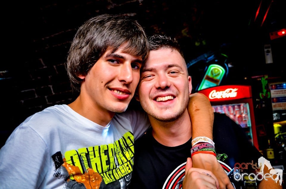 Lakodalmas-mulatos party, 