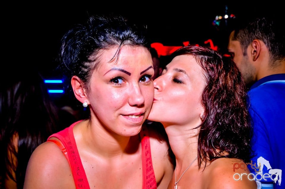 Lakodalmas-mulatos party, 