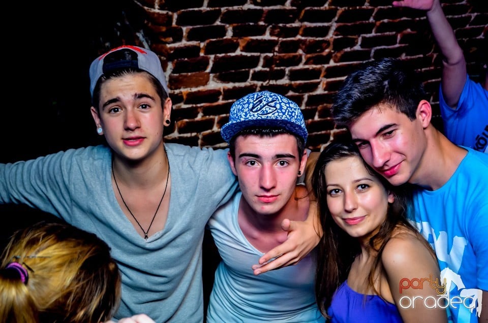 Lakodalmas-mulatos party, 