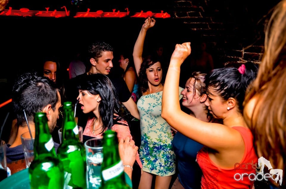 Lakodalmas-mulatos party, 