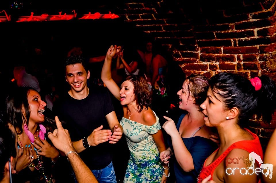 Lakodalmas-mulatos party, 