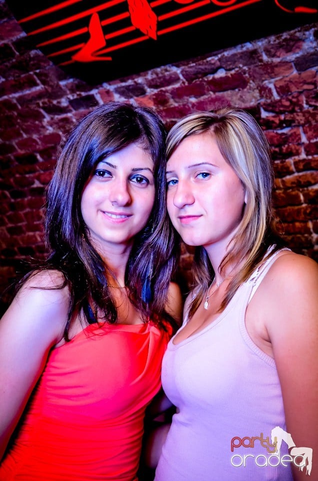 Lakodalmas-mulatos party, 