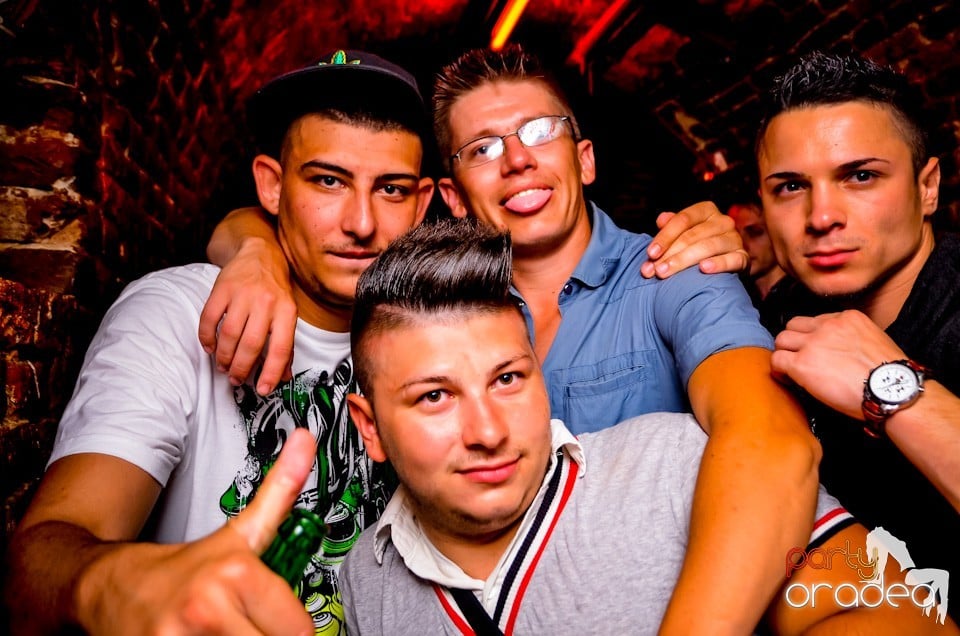 Lakodalmas-mulatos party, 