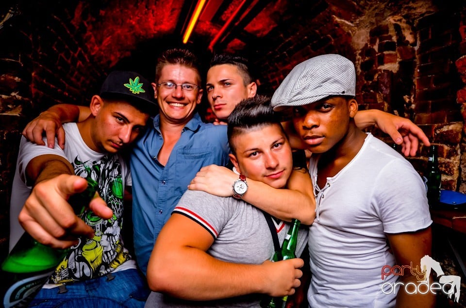 Lakodalmas-mulatos party, 